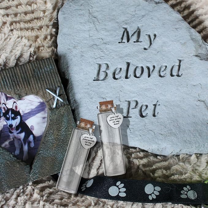 Nuenen 2 Pcs Pet Memorial Hair Keepsake Pet Fur Glass Bottle with Heart Shape Ornaments and White Organza Bags Pets Passing Away Funerary Bereavement Remembrance Loss Sympathy Gift for Dog Cat Ashes