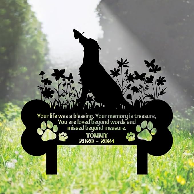 Dog Memorial Metal Stake Personalized Name Marker Stakes Sign Custom Paw Memory Year Garden Plaque Sympathy Gift Grave Decorations for Pet Cemetery for Dogs Owners Lovers
