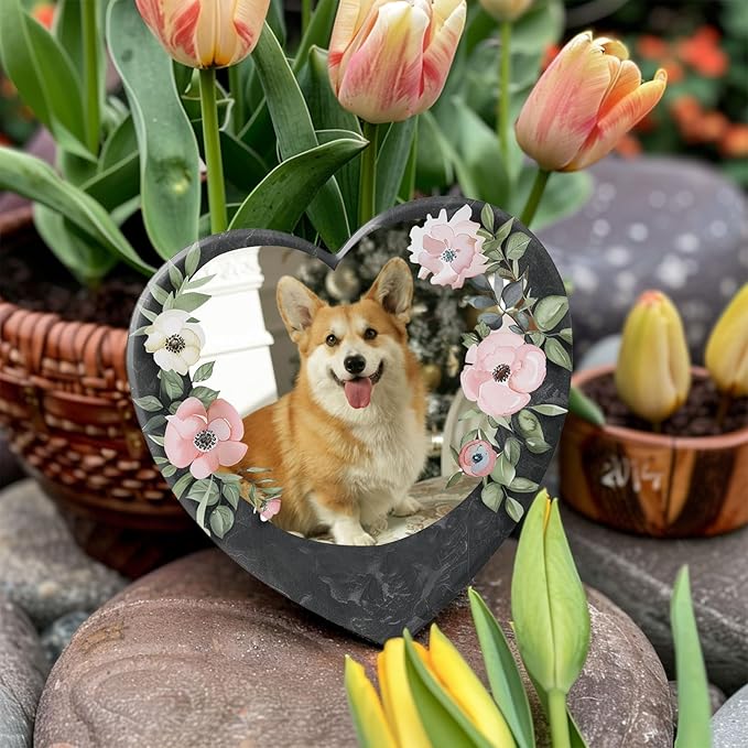 Personalized Pet Memorial Stone - Dog Memorial Stone Dog Headstones Pet Memorial Gifts for Dogs Pet Rock Dog Grave Markers Outdoor Dog Memorial Gifts for Loss of Dog (Heart Shaped Wreath)