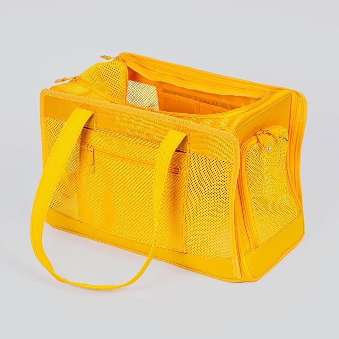 OSKAR&FRIENDS Airline-Approved Pet Carrier for Small Dogs & Cats (Up to 20 lbs) – Soft-Sided Travel Carrier with Luggage Strap, Cozy Sherpa Pad, Mesh Panels & Safety Tether