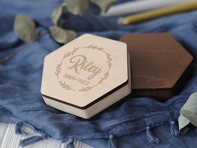 Personalized Pet Hair Keepsake Box for Dog and Cat Fur - Engraved Wood Memorial Box - Customized Unique Gift for Loss of Furry Friend Wooden (Light Diamond Wood Lid)