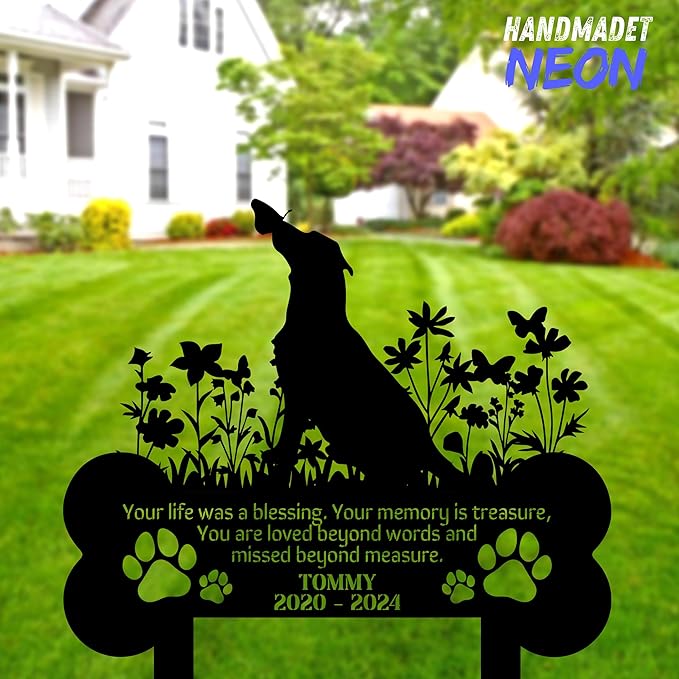 Dog Memorial Metal Stake Personalized Name Marker Stakes Sign Custom Paw Memory Year Garden Plaque Sympathy Gift Grave Decorations for Pet Cemetery for Dogs Owners Lovers