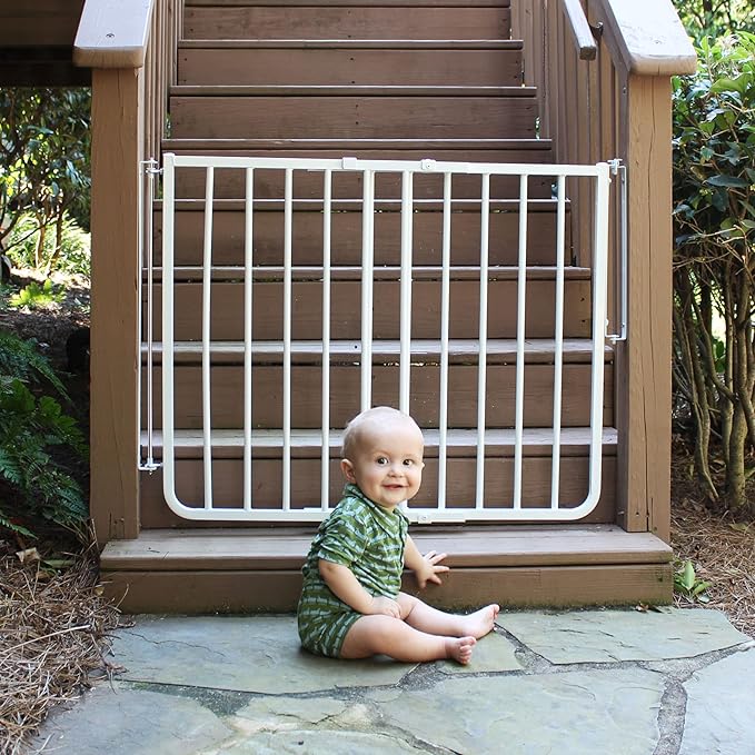 Cardinal Gates SS30OD Outdoor Baby Gate for Top of Stairs-Adjustable Outdoor Dog Gate-Aluminum Safety Gate for Kids & Pets - Can Install at Angles - 27 to 42.5 Inches Wide - White - USA Based Company