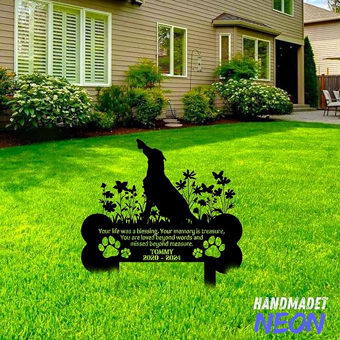 Dog Memorial Metal Stake Personalized Name Marker Stakes Sign Custom Paw Memory Year Garden Plaque Sympathy Gift Grave Decorations for Pet Cemetery for Dogs Owners Lovers