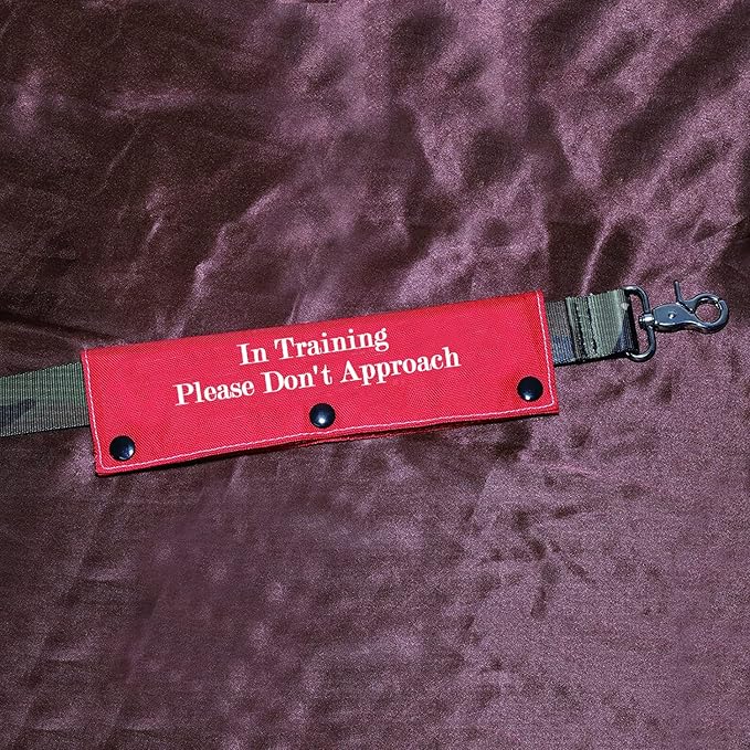 Funny Dog Leash Sleeve in Training Please Don't Approach Dog Leash Wrap Wrap Alert Hanging ID Patch Tag(Don't Approach-Sleeve)