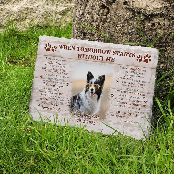 Bemaystar Personalised Dog Memorial Gifts for Loss of Dog Custom Dog Memorial Stone Plaque Pet Memorial Gifts for Dogs Cat Natural Slate Plaque Gifts with Display Stand Background Color Optional-M