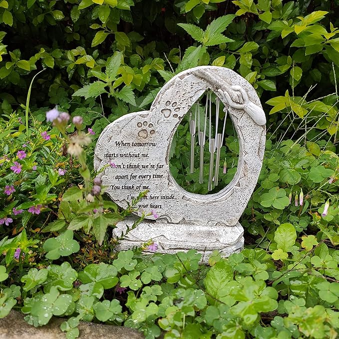 Paw Prints Pet Dog Memorial Stones with Wind Chimes, Loss of Dog Sympathy Keepsake Pet Dog Memorial Gi-fts, Heart Shaped Pet Dog Headstone Grave Markers for Garden Yard Patio Lawn Decor